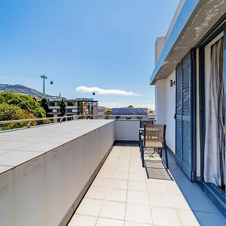 Penthouse In The Center Of Funchal (Madeira)
